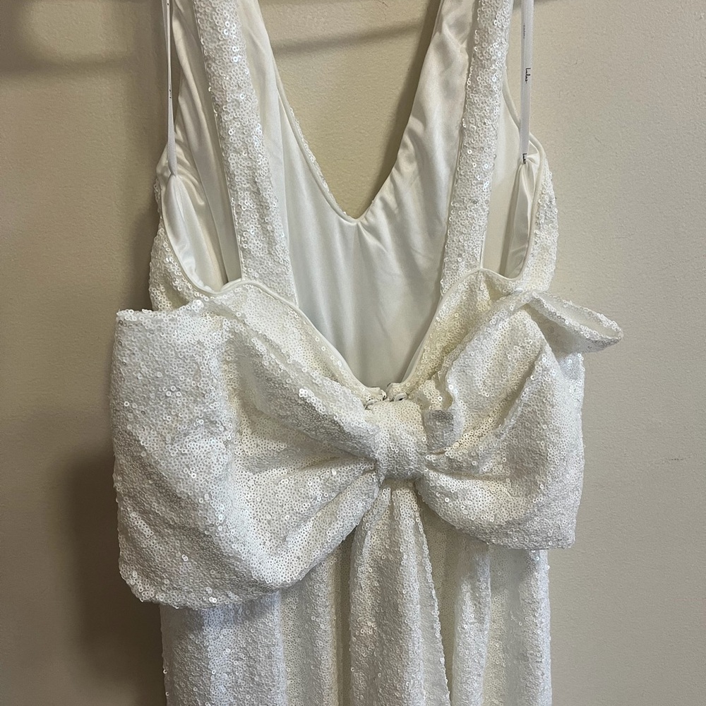Lulu’s- NWT White Sequin Jumpsuit- Large - Picture 3 of 4
